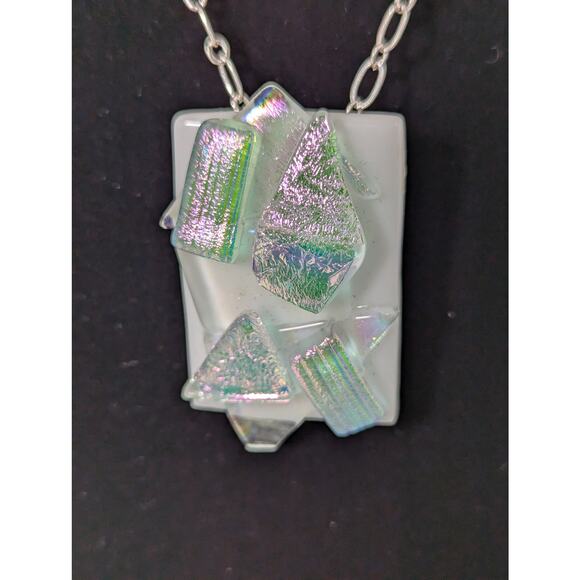 White fused + iridescent glass aurora Pin/Pendant SP 20" chain 11/4" x 1 3/4" - Picture 1 of 10